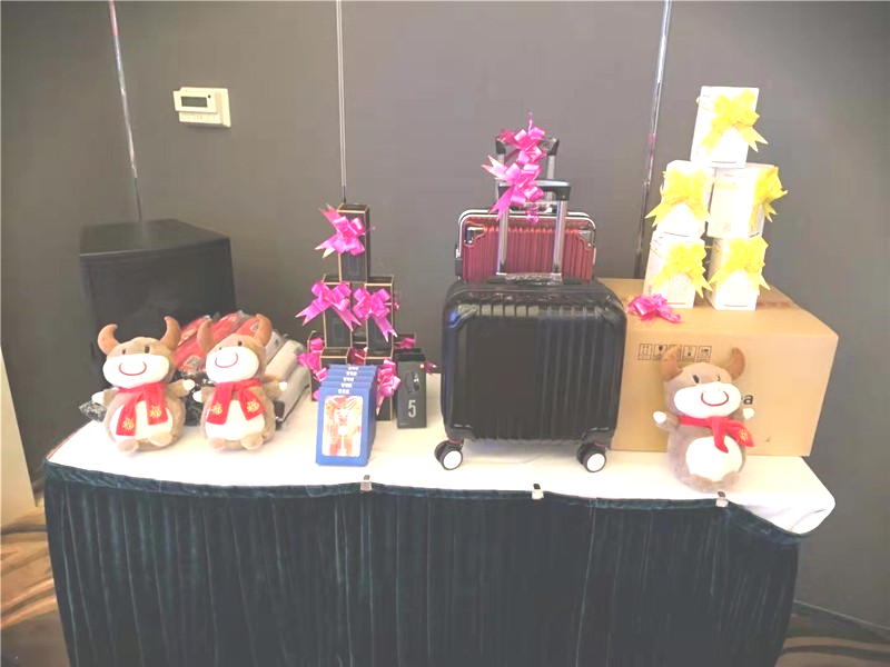 禮品區(qū).jpg 禮品區(qū).jpg